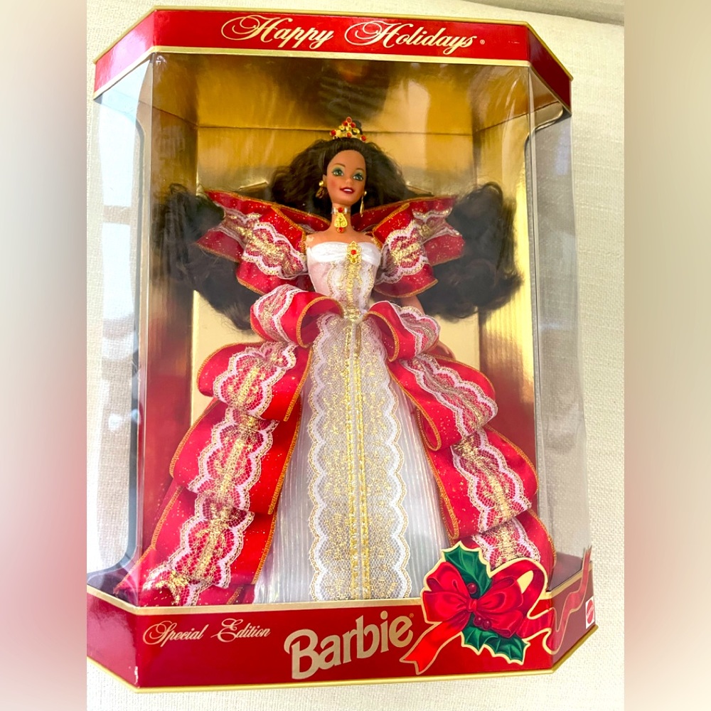 Happy Holidays Barbie NIB Vintage 1997